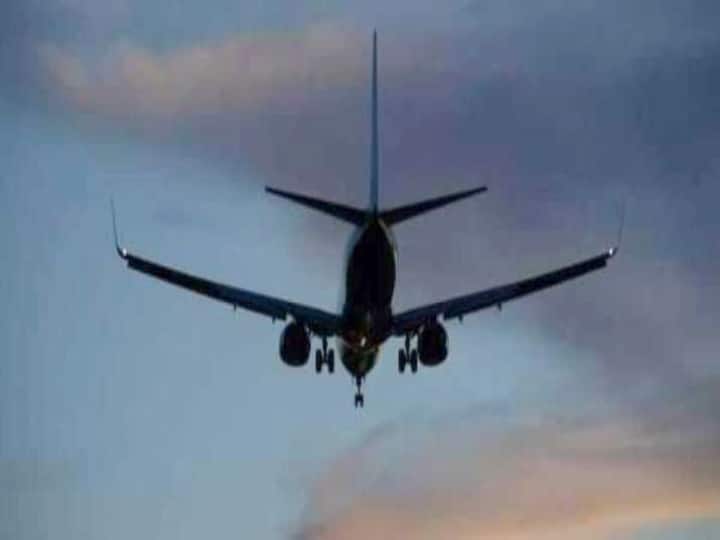 punjab 125 passengers of Air India Italy-Amritsar flight tested corona covid omicron positive Amritsar airport Italy से Amritsar पहुंचे चार्टेड फ्लाइट के 125 यात्री निकले Corona संक्रमित, पैसेंजर्स का आरोप- जबरन बताया जा रहा पॉजिटिव