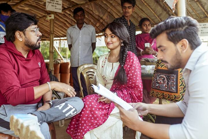 সূত্রের খবর অনুযায়ী ছবিতে বেশ ভিন্ন একটি চরিত্রে দেখা মিলবে বনি সেনগুপ্তর।