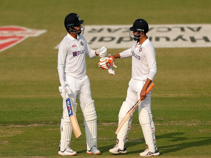 In India vs New Zealand First Test with shreyas iyer century Indias first inning ends at 345 runs IND vs NZ:  पहिला डाव आटोपला, अय्यरच्या शतकासह जाडेजा-गिलची अर्धशतकं, भारताने रचला 345 धावांचा डोंगर