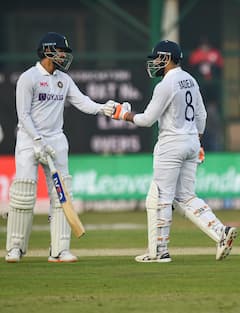 Shreyas Iyer Test Century : मुंबईकर श्रेयस अय्यरचं दमदार शतक!