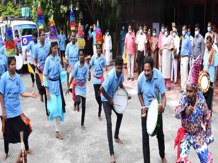 இல்லம் தேடிக் கல்வி திட்ட விழிப்புணர்வு நிகழ்ச்சியை தொடங்கி வைத்த தருமபுரி  ஆட்சியர்