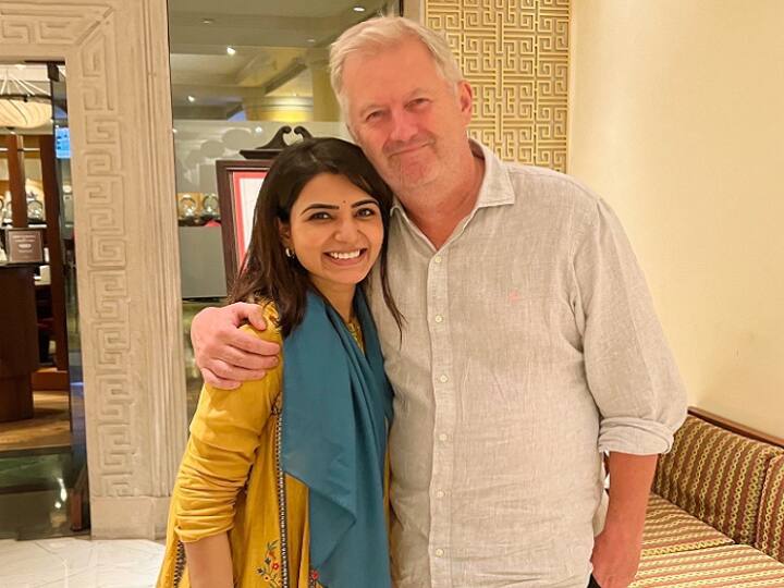 समांथा हॉलीवुड चित्रपटात पदार्पण करणार असून तिने सोशल मीडियाबाबत ही माहिती दिली. समांथा हॉलीवुड दिग्दर्शक फिलिप जॉन यांच्या अरेंजमेंट ऑफ लव्ह या चित्रपटात काम करणार आहे.  (सौजन्य - samantha twitter)