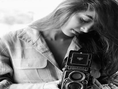 fan want naked photo actress pooja hegde reply to fan நிர்வாண ஃபோட்டோ போடுமாறு சொன்ன திமிர்பிடித்த வலைதளவாசி.. பதிலடி கொடுத்த பீஸ்ட் பூஜா.. மீண்டும் வைரலாகும் பதிவு..!