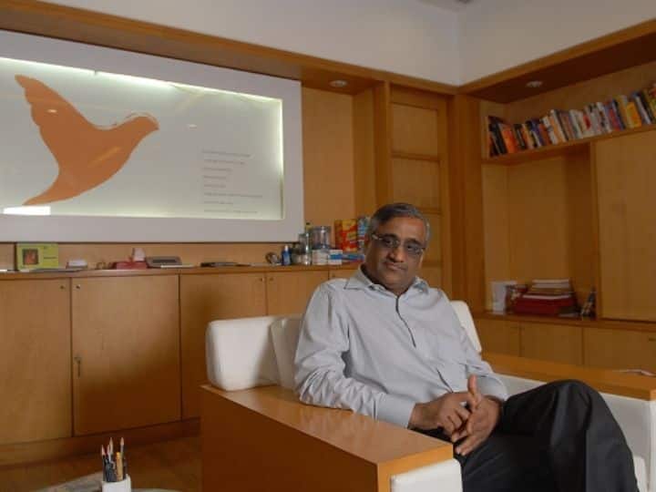 Amazon-Future Tussle: US E-Com Giant Alleges Rs 7,000 Crore Diverted From Biyani-Led Firm Amazon-Future Tussle: US E-Com Giant Alleges Rs 7,000 Crore Diverted From Biyani-Led Firm Amazon-Future Tussle: US E-Com Giant Alleges Rs 7,000 Crore Diverted From Biyani-Led Firm