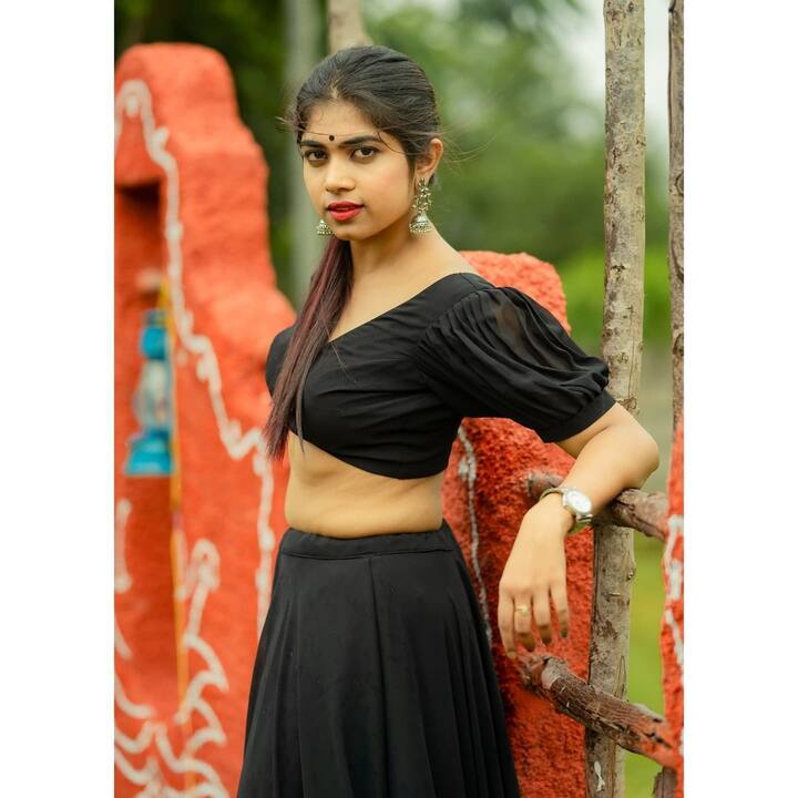 రీతూ చౌదరి హాట్ పిక్స్ (Image credit: Instagram)