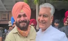 ਸੁਨੀਲ ਜਾਖੜ ਦਾ ਨਵਜੋਤ ਸਿੱਧੂ 'ਤੇ ਸ਼ਾਇਰਾਨਾ ਵਾਰ, ਹੋਏ ਆਹਮੋ-ਸਾਹਮਣੇ