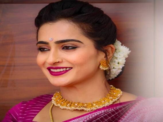 Archana Ananth Photos: బుల్లితెర బ్యూటీలకు గట్టిపొటీ ఇస్తున్న అందాల అత్తమ్మ... Archana Ananth Photos: బుల్లితెర బ్యూటీలకు గట్టిపొటీ ఇస్తున్న అందాల అత్తమ్మ...