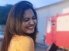 Singer sunitha Photos: నీ నవ్వు నీలి సముద్రం... నవ్వుతో కట్టిపడేస్తున్న సింగర్ సునీత