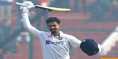 Shreyas Iyer Test Century: অভিষেক টেস্টেই সেঞ্চুরি, কানপুরে নজির গড়লেন শ্রেয়স আইয়ার