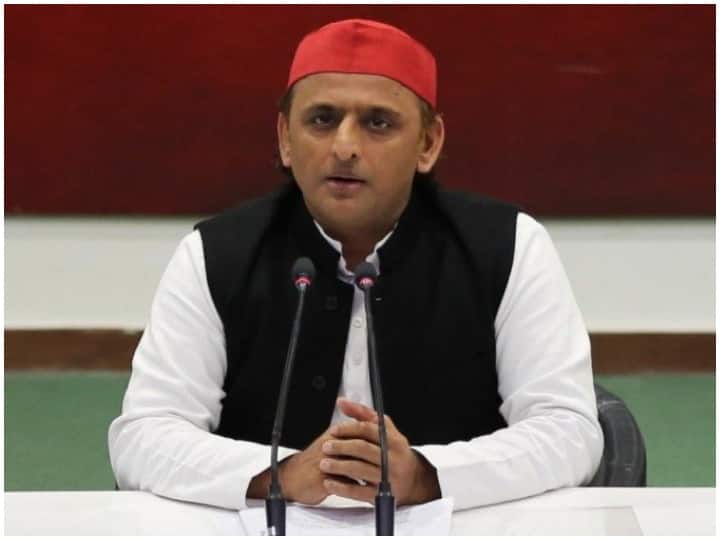 Akhilesh Yadav elected leader of opposition in UP Assembly उत्तर प्रदेश में अखिलेश यादव होंगे विपक्ष के नेता, सपा विधायक दल की बैठक में फैसला