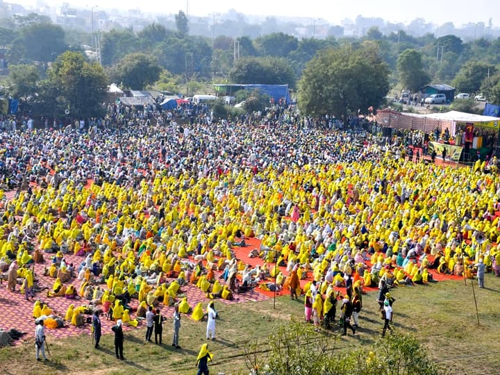 Last week, Prime Minister Narendra Modi had announced that the three contentious farm laws would be withdrawn. Although farmer unions welcomed the move, they said their protest would continue until the laws are totally withdrawn and other key demands are met. In photo, women farmers gathered at Tikri border to mark the one year anniversary of farmers' agitation, in New Delhi, Friday, Nov 26, 2021. (PTI Photo)