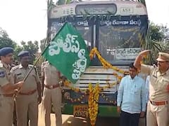TSRTC: ఈ ఊరికి 26 ఏళ్ల తర్వాత బస్సొచ్చింది..! ఎంత పెద్ద పండగ చేశారో.. జిల్లా ఎస్పీ కూడా..