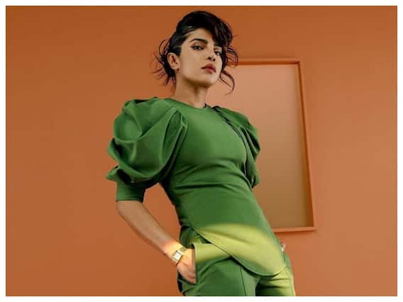 Photos: इंडियन हो या वेस्टर्न, हर लुक में बेस्ट दिखती हैं देसी गर्ल Priyanka Chopra Photos: इंडियन हो या वेस्टर्न, हर लुक में बेस्ट दिखती हैं देसी गर्ल Priyanka Chopra