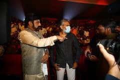 Akhanda Pre Release Event: రాజమౌళితో బాలయ్య ముచ్చట్లు..