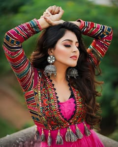 Monal Gajjar Photos: అందం ఉన్నా... అదృష్టం కలిసిరాని మోనాల్