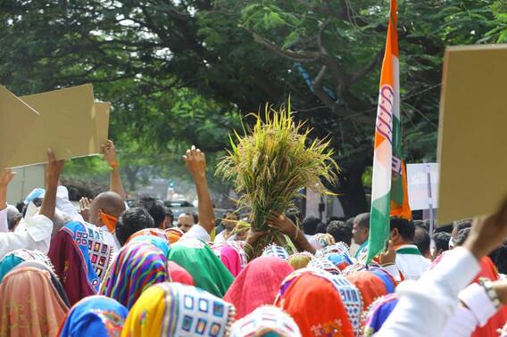 Hyderabad: ఇందిరాపార్కు వద్ద కాంగ్రెస్ పార్టీ రెండు రోజుల వరి దీక్ష