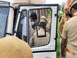 கல்லூரி மாணவிகளுக்கு பாலியல் தொல்லை - தாளாளரை 3 நாள் காவலில் விசாரிக்க உத்தரவு