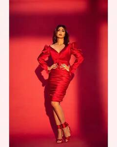 Shilpa Shetty Photos: নজরকাড়া আউটফিট, সোশ্যাল মিডিয়ায় ঝড় তুলছেন গ্ল্যামারাস শিল্পা