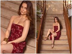 Elli Avram Photos: बिकिनी पहने गार्डन में लेटकर किताब पढ़ते Elli Avram के इस किलर लुक ने बढ़ाया इंटरनेट का पारा, देखिए तस्वीरें