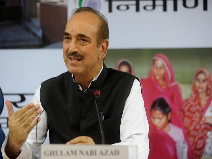 Ghulam Nabi Azad Slams Modi Govt For 'Downgrading' Jammu Kashmir To UT, Says It's Like Demoting CM To MLA Ghulam Nabi Azad Slams Modi Govt For 'Downgrading' J&K To UT, Says It's Like Demoting CM To MLA