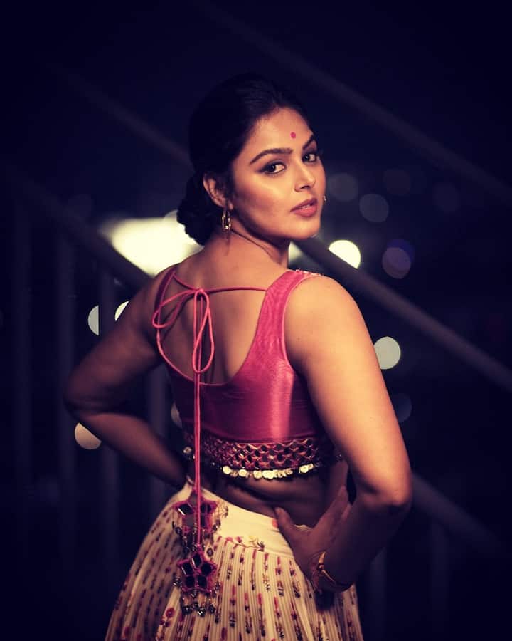 మోనాల్ గజ్జర్ క్యూట్ పిక్స్ (Image credit: Monal Gajjar/Instagram)