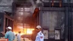 Bardhaman: রানিগঞ্জের কারখানায় ফ্লাই অ্যাশের ট্যাঙ্ক ধসে মৃত ২ শ্রমিক | Bangla News