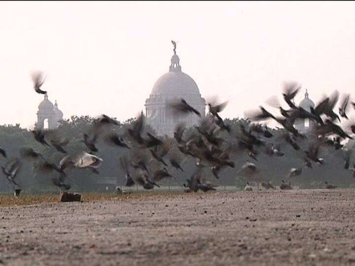 আজ শহরের সর্বনিম্ন তাপমাত্রা ১৮.২ ডিগ্রি সেলসিয়াস। যা স্বাভাবিকের থেকে ১ ডিগ্রি বেশি।
