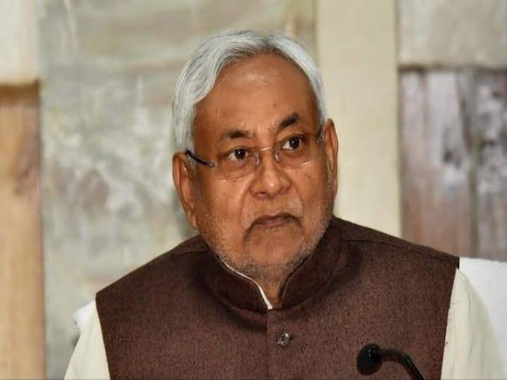 Bihar Politics: Shivanand Tiwari told CM Nitish kumar dictator, reminded him of his old oath, said this Bihar Politics: शिवानंद तिवारी ने CM नीतीश को बताया तानाशाह, पुराने शपथ की दिलाई याद, कही ये बात