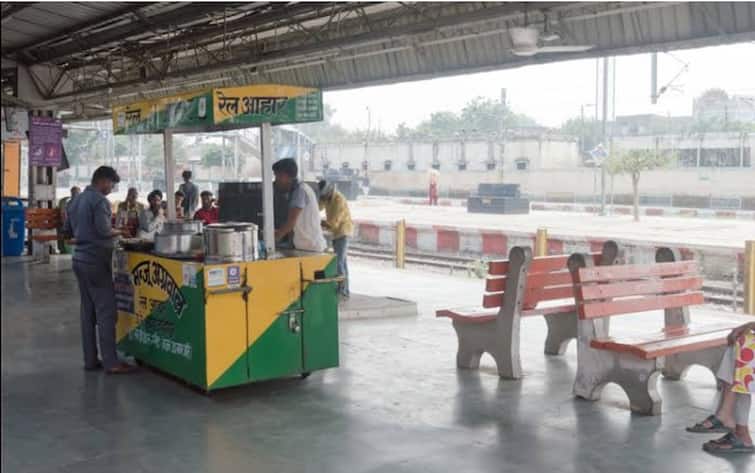 Jabalpur News: जबलपुर रेलवे स्टेशन पर अब नहीं बिकेगी अंडा बिरयानी, जानें- क्यों लगाई गई रोक