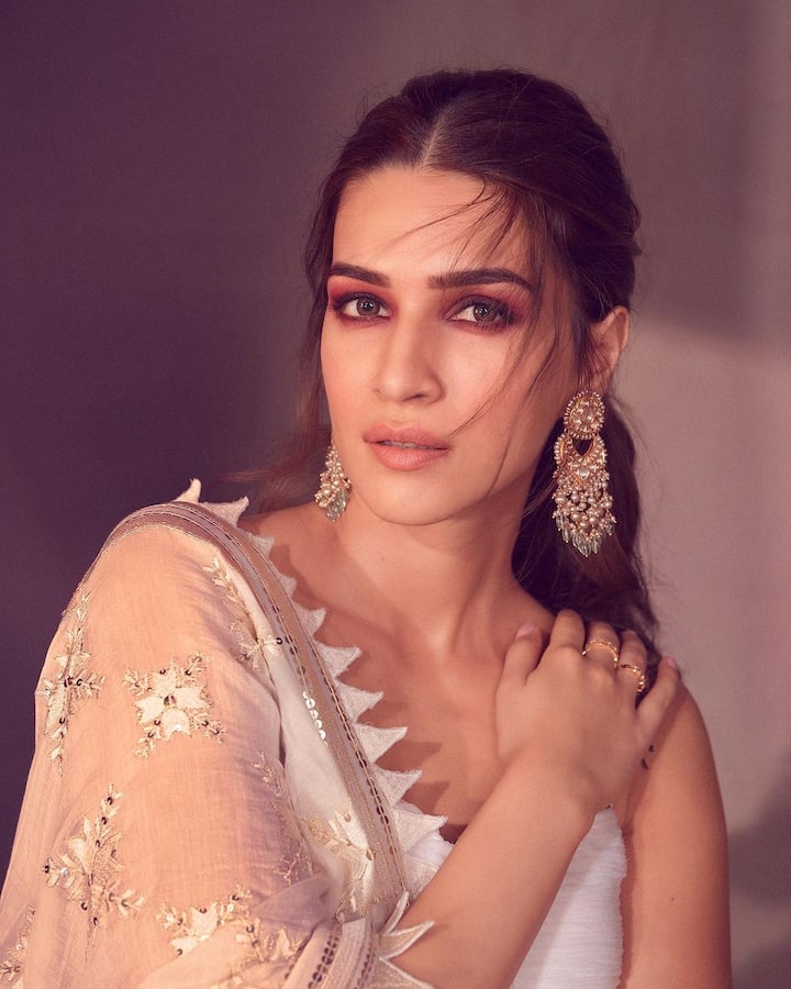 కృతి సనన్ హట్ ఫోటోస్ (Image credit: Kriti sanon/ Instagram)