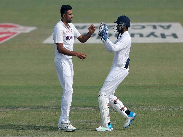 india vs newzealand first test day 3 scoreboard  lunch break INDvsNZ TEST DAY 3 : விக்கெட்டுகளை வீழ்த்த போராடும் இந்தியா...! சதத்தை நோக்கி டாம் லாதம்...!