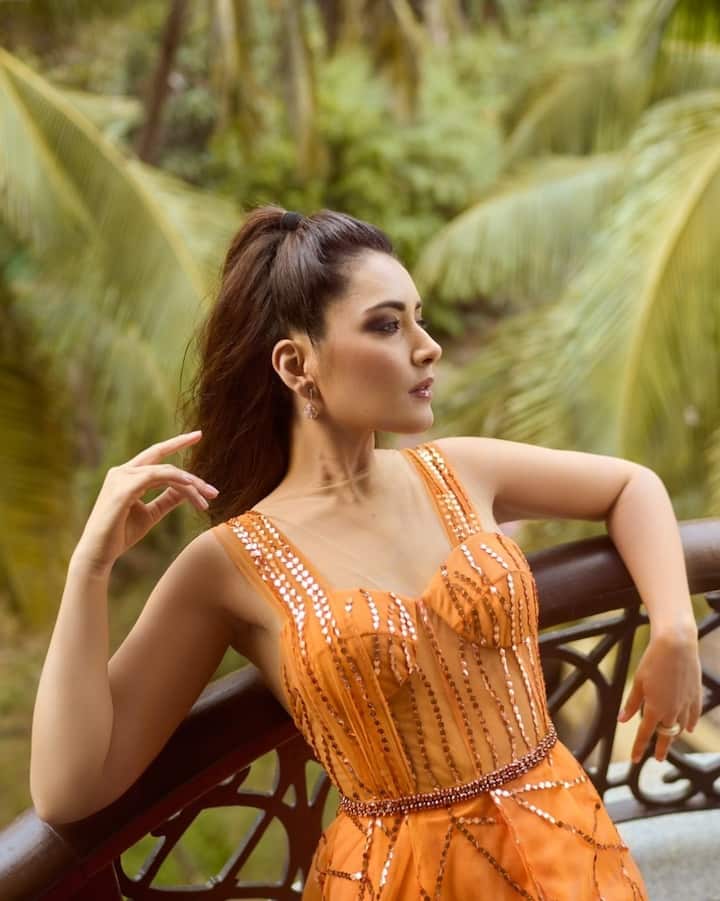 சாய்ந்து சாய்ந்து நீ பார்க்கும்போத