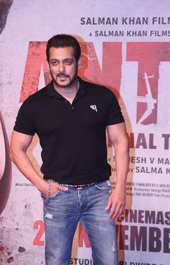 Antim: The Final Truth: 'অন্তিম: দ্য ফাইনাল ট্রুথ'-র স্পেশাল স্ক্রিনিংয়ে নজর কাড়লেন সলমন খানের প্রাক্তন প্রেমিকা