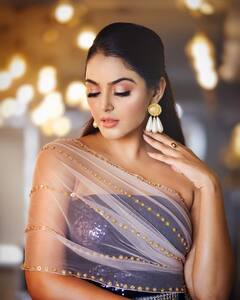 Monal Gajjar Photos: అందం ఉన్నా... అదృష్టం కలిసిరాని మోనాల్