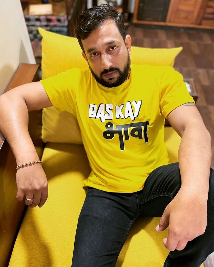 तो सोशल मीडियाच्या माध्यमातूनही चाहत्यांची संपर्कात असतो. प्रसाद आपल्या कुटुंबियांचे फोटो देखील इन्स्टाग्रामवर शेअर करत असतो.(photo:  oakprasad/ig)