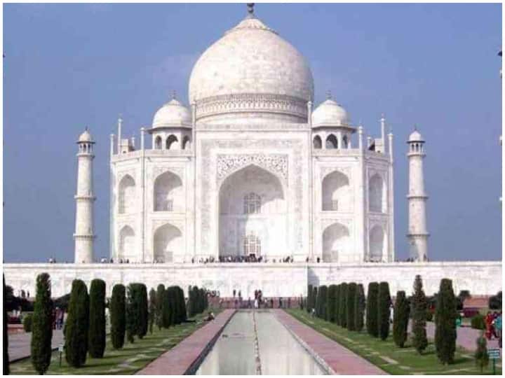 Agra Good news tajmahal ticket window opened after seven months ANN Taj Mahal Ticket: करीब सात महीने बाद पर्यटकों के लिए खुली ताजमहल की टिकट विंडो, जानिए नया वक्त