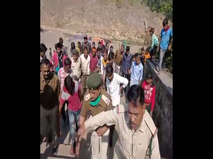 Jabalpur News: पर्यटन स्थल भेड़ाघाट में कई दिनों से दहशत फैला रहा था मगरमच्छ, वन विभाग की रेस्क्यू टीम ने आखिरकार पकड़ा