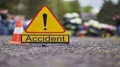Road Accident: চলন্ত বাস থেকে নামতে গিয়ে যাত্রীর মৃত্যু । Bangla News