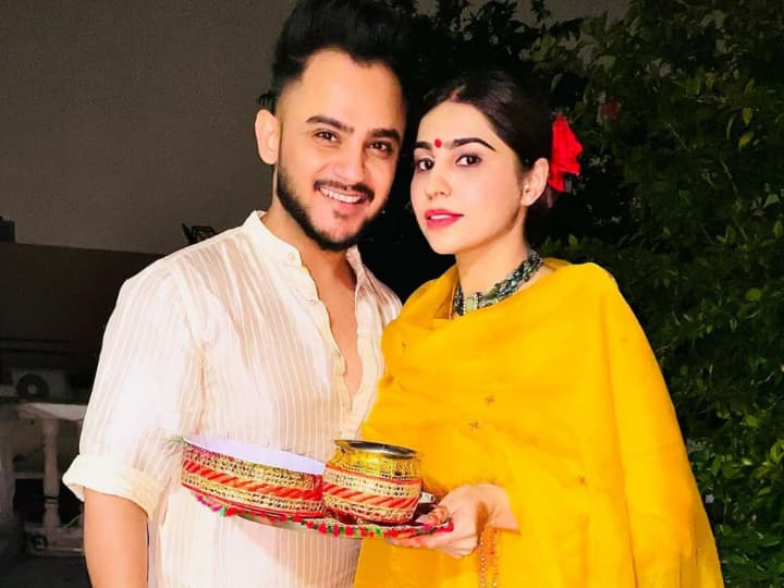 'Bigg Boss OTT' Contestant Millind Gaba Confirms Getting Married Next Year, With Girlfriend Pria Beniwal 'Bigg Boss OTT' Contestant & Singer Millind Gaba Confirms Getting Married Next Year