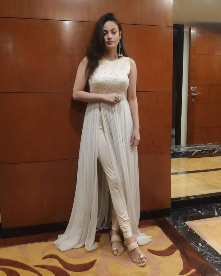 స్నేహా ఉల్లాల్ (Image Credit: snehaullal/Instagram)