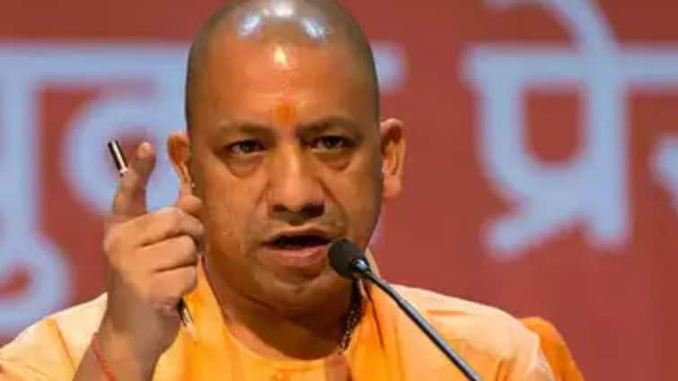 UPTET Paper Leak: CM Yogi Adityanath's first reaction after the paper leak, know what he said UPTET Paper Leak: पेपर लीक होने के बाद सीएम योगी आदित्यनाथ की पहली प्रतिक्रिया, जानिए क्या कुछ कहा