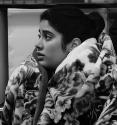 বাবার সঙ্গে প্রথম ছবি, আবেগপ্রবণ জাহ্নবী কপূর