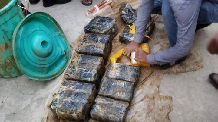 BSF, police recover 2.59 lakh Yaba tablets worth over Rs 8 cr in Assam’s Karimganj ફરી એકવાર 8 કરોડથી વધુ કિમતનું ઝડપાયું ડ્રગ્સ, જાણો ક્યાં વિસ્તારમાંથી મળી કરોડોની યાબા ટેબલેટ્સ