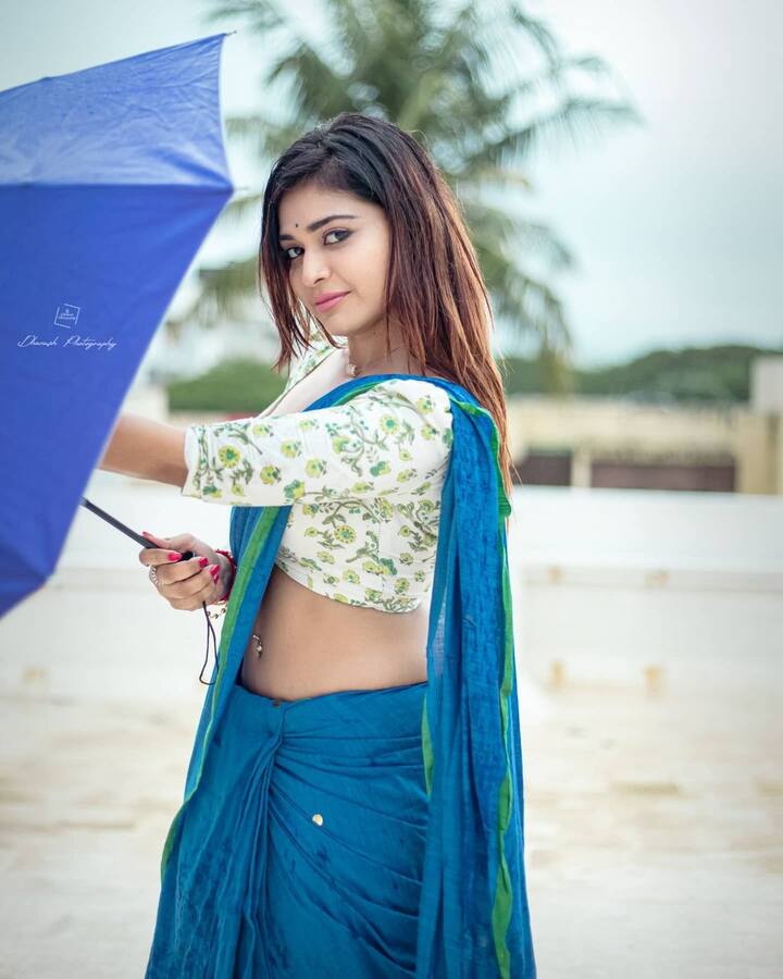 ஒன்று செய் இப்போதே உள் நெஞ்சை உடைய செய்