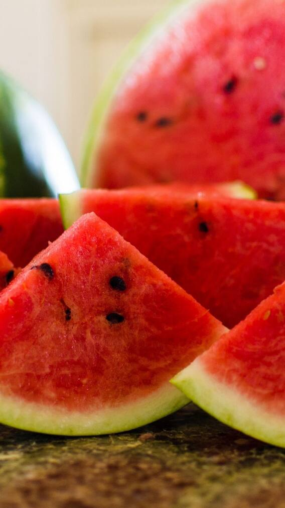 गर्मियों में खूब खाएं तरबूज, सेहत को होंगे ये 10 फायदे