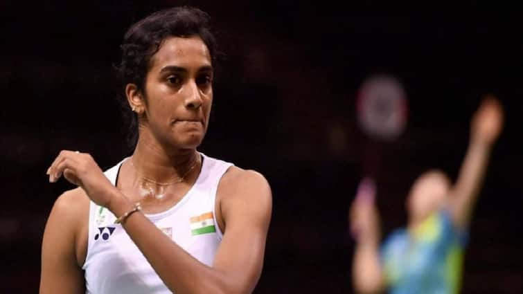 Indonesia Open: PV Sindhu loses in semifinals, know in details Indonesia Open Update: ইন্দোনেশিয়া ওপেনের সেমিতে হার পি ভি সিন্ধুর