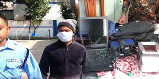 Aadhaar Card: টাকা ফেললেই ‘জাল’ আধার, বাড়ি থেকেই চলত কাজ