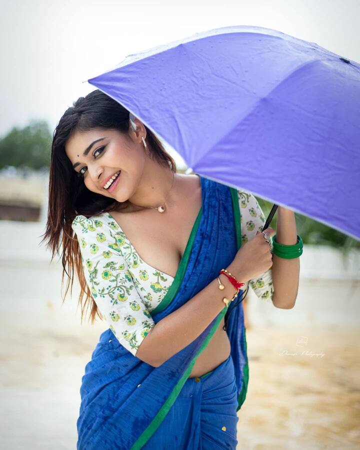 எந்த பெண்ணும் அதிசய விண்கலம் போக போக புரிகின்ற போர்களம்