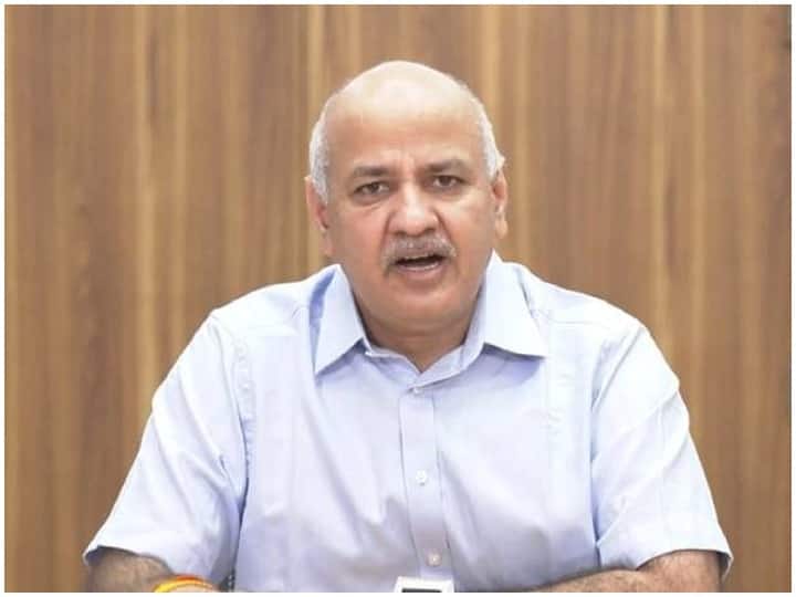 Delhi deputy cm manish sisodia said delhi teachers university to be opened for 5000 students दिल्लीमध्ये लवकरच उभारणार 'शिक्षक विद्यापीठ', 5000 विद्यार्थ्यांना घेता येणार शिक्षण