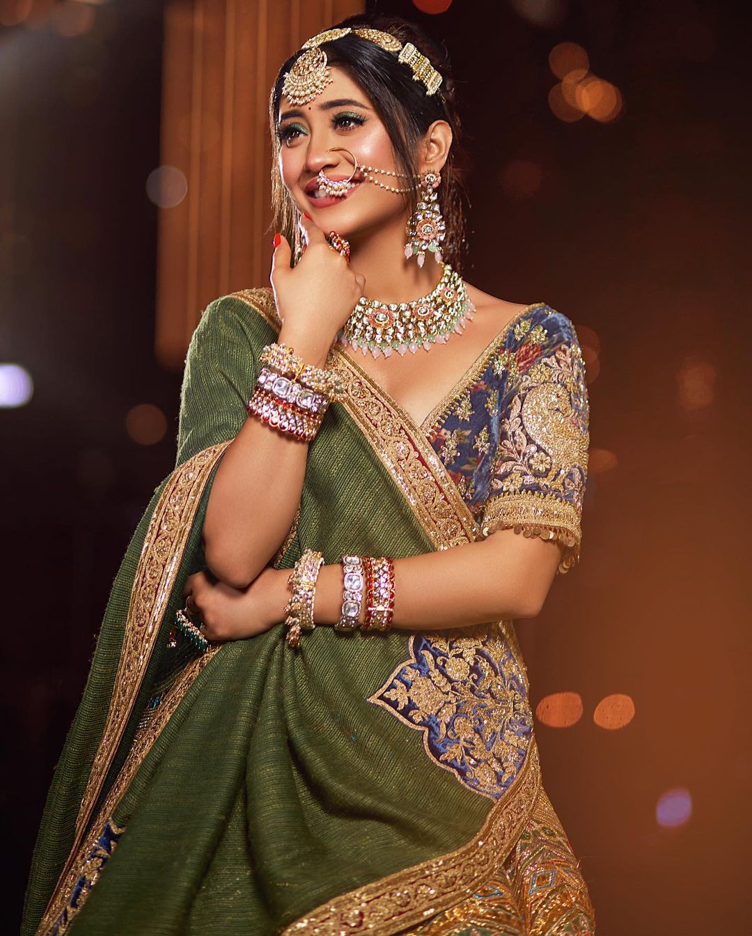 Yeh Rishta Kya Kehlata Hai Fame Shivangi Joshi Looks Breathtaking in  Green-Golden Lehenga at ITA Awards